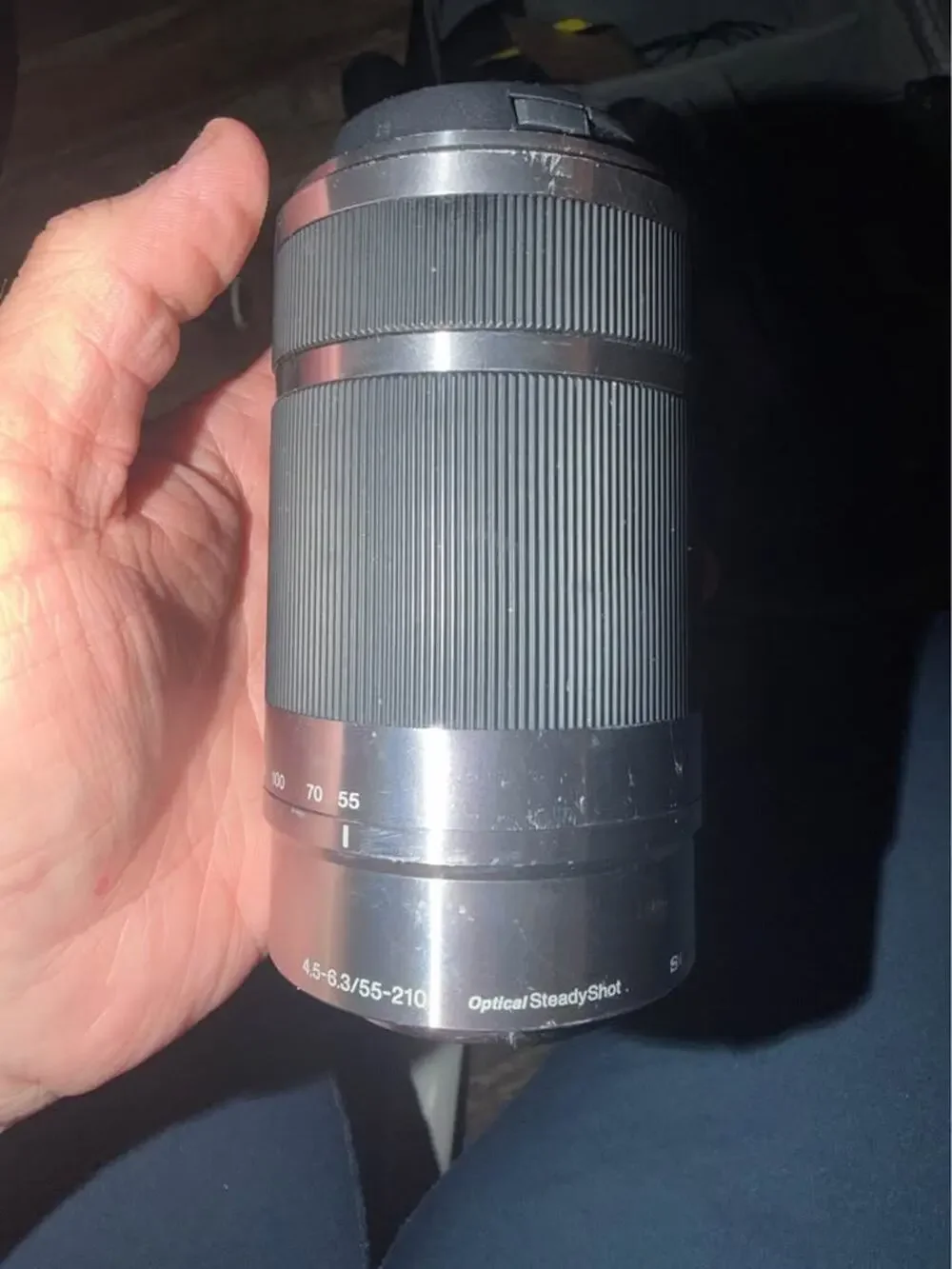 Sony E 55-210mm f/4.5-6.3 OSS E-mount lens